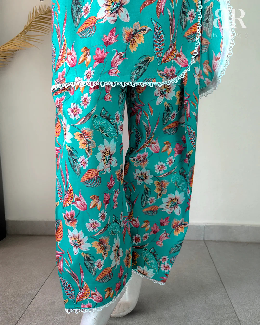 2-Piece Printed Lawn (Pret)