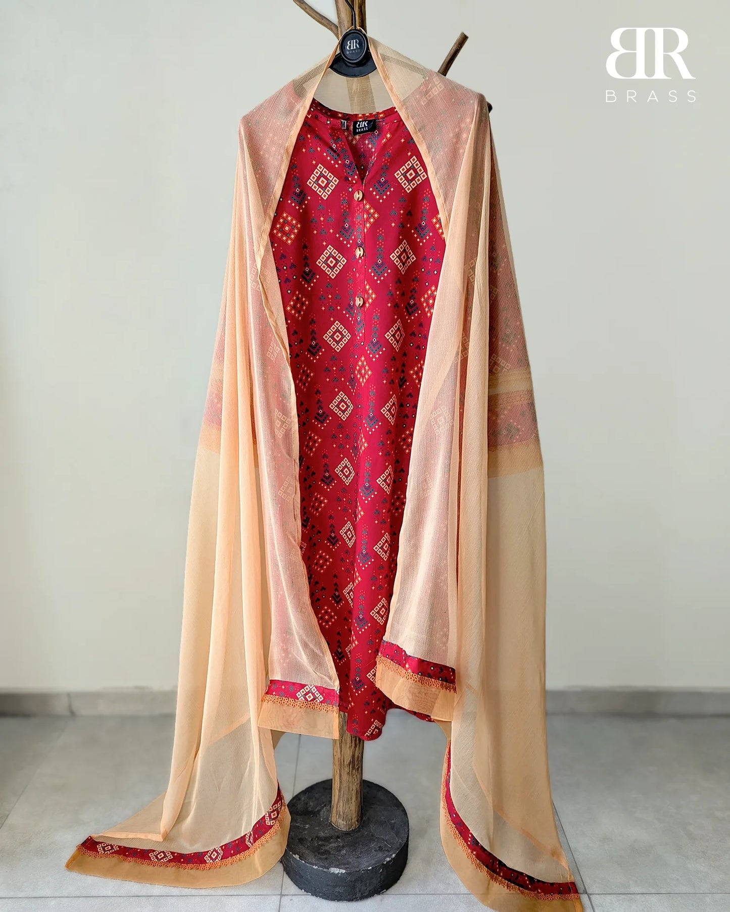 Maroon Chunri – 3 Piece Premium Lawn Suit