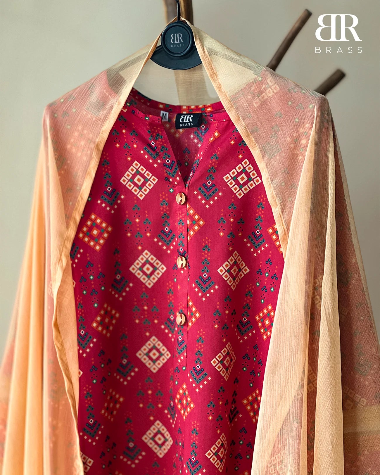Maroon Chunri – 3 Piece Premium Lawn Suit