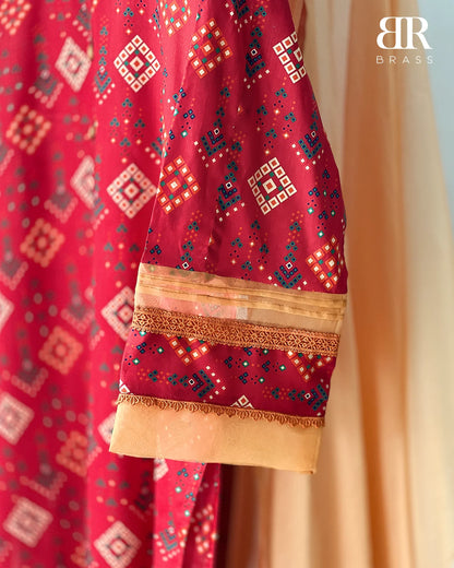 Maroon Chunri – 3 Piece Premium Lawn Suit