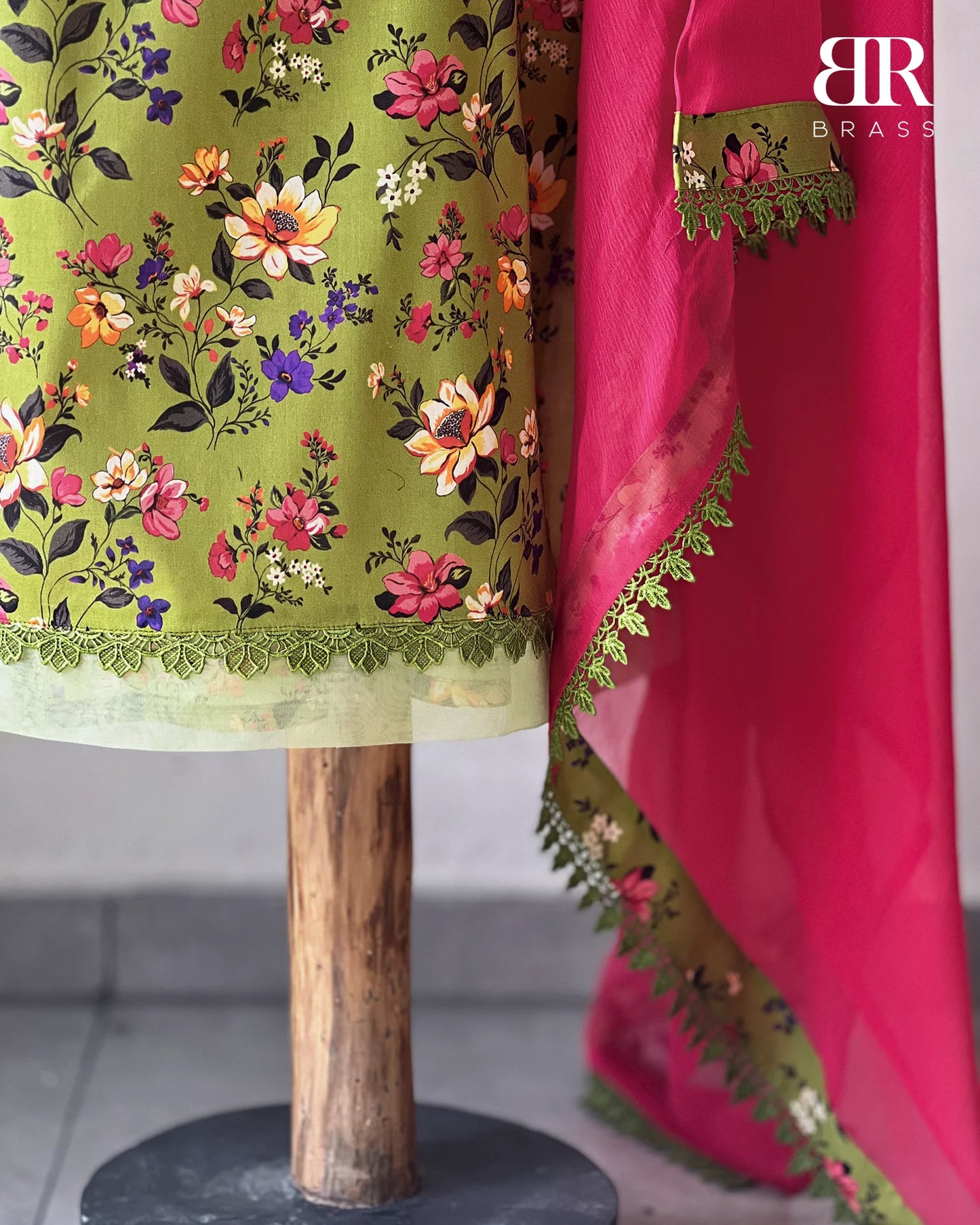 Verdant Bloom – 3 Piece Premium Lawn Suit