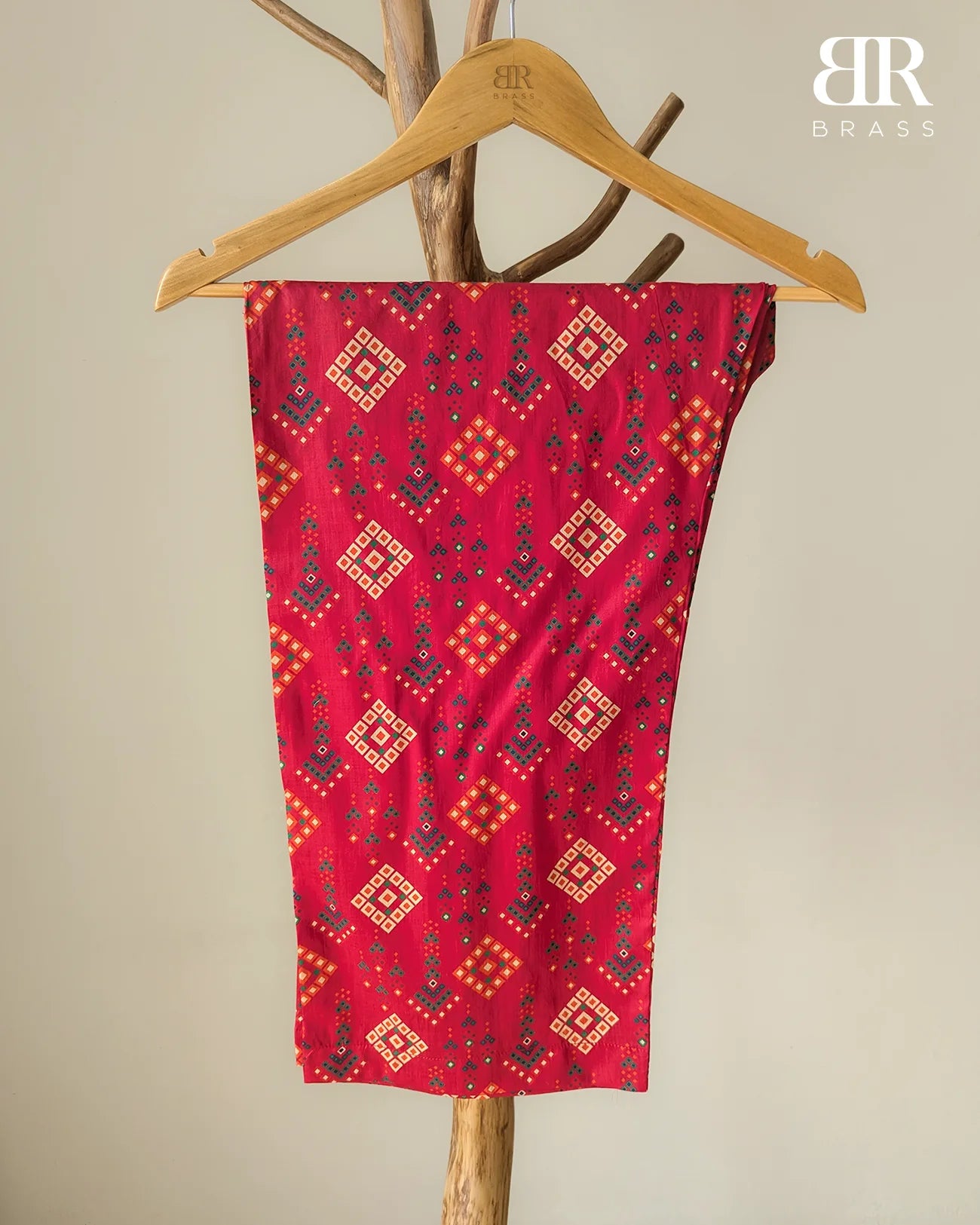 Maroon Chunri – 3 Piece Premium Lawn Suit